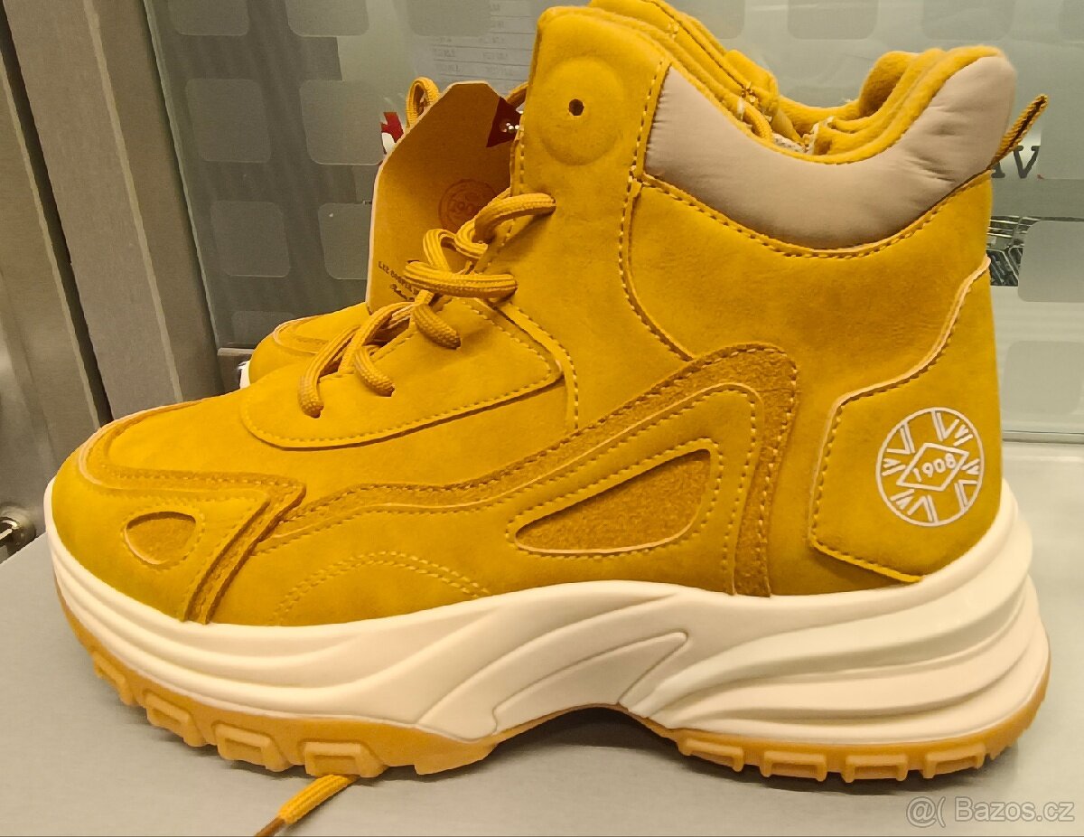 Nové Lee Cooper zateplené traperské boty Camel 40