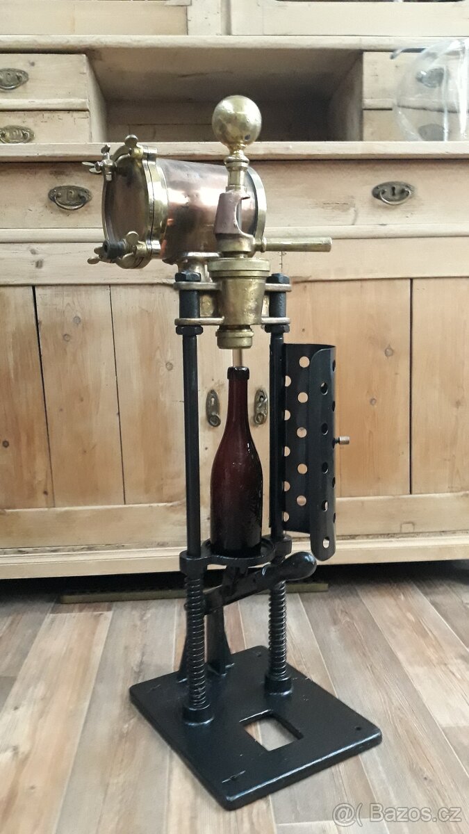 Sbírám - stará pivní špuntovačka, stáčečka