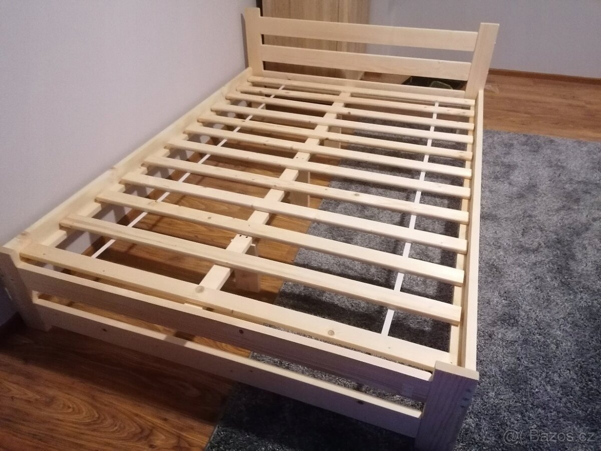 drevena postel 140x200 borovice ze dreva S rostem