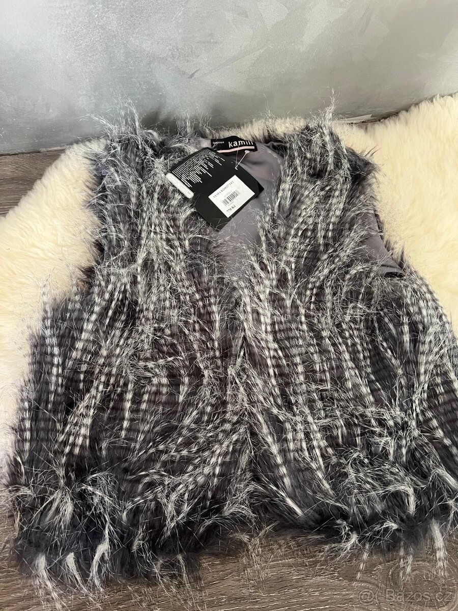 Zimní kožešinová vesta