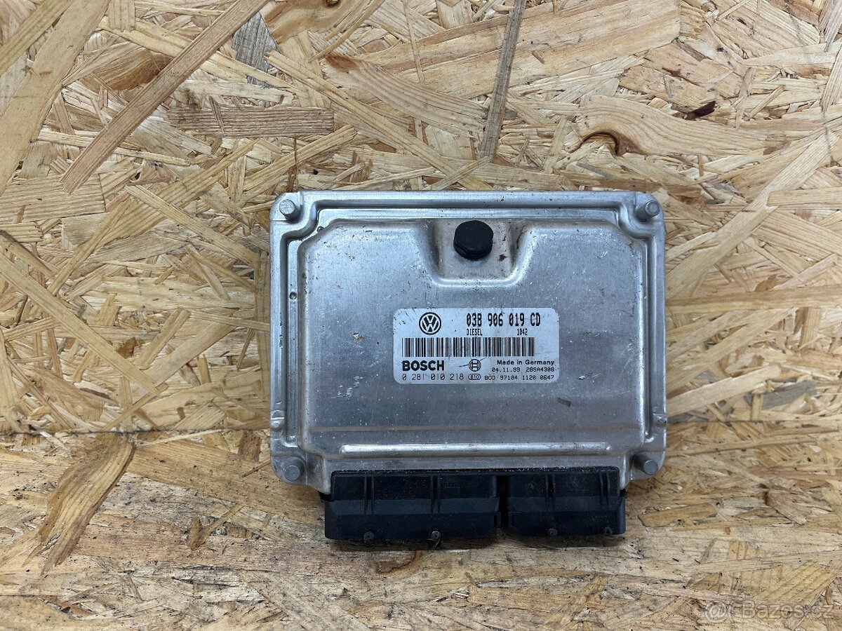 ŘÍDICÍ JEDNOTKA MOTORU 038906019CD