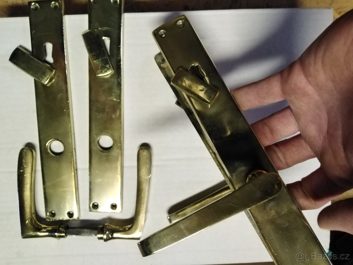 Mosazné dveřní kování na dveře, původní mosaz
