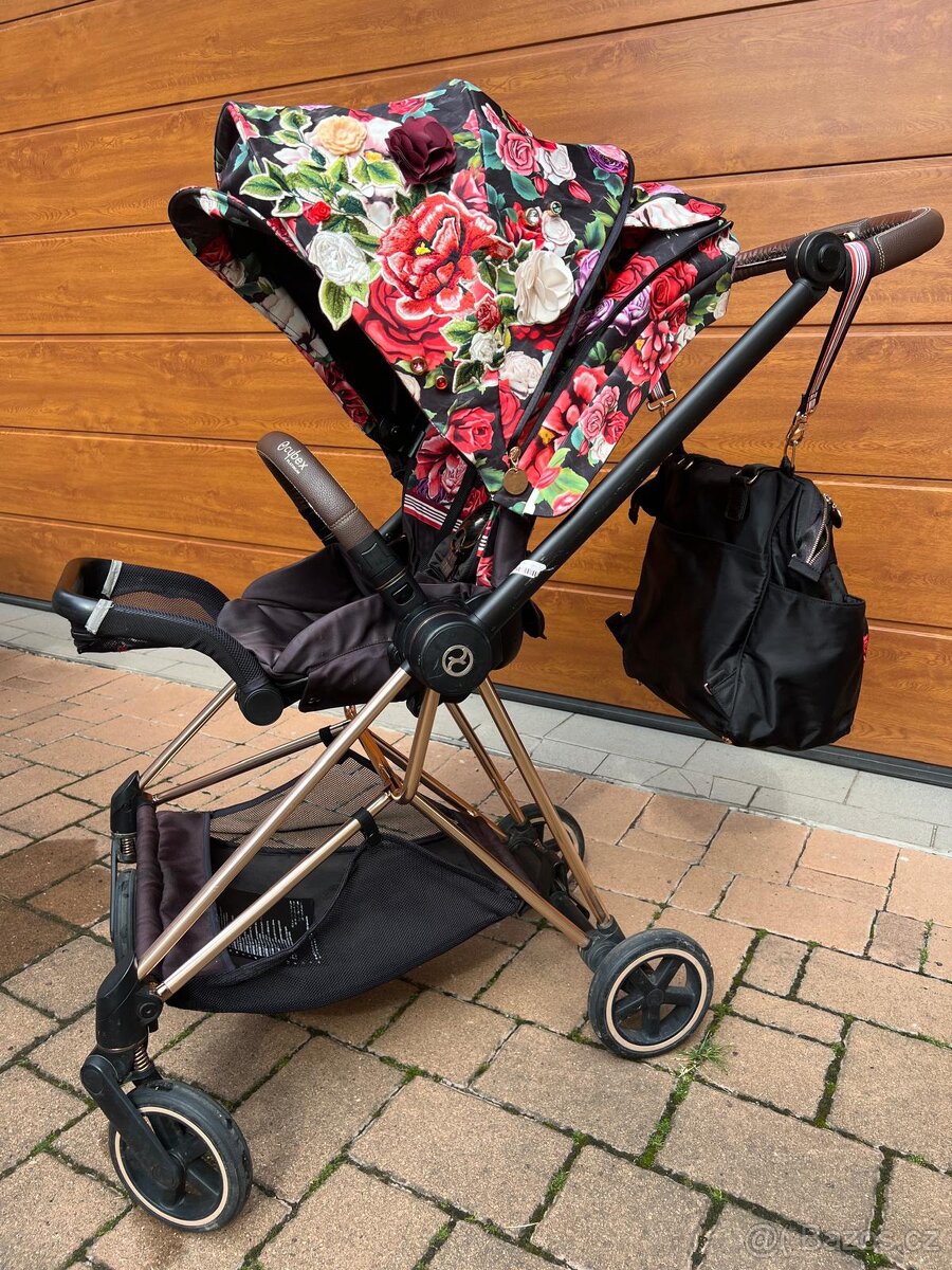 Kočárek Cybex MiOS spring Blossom limitka