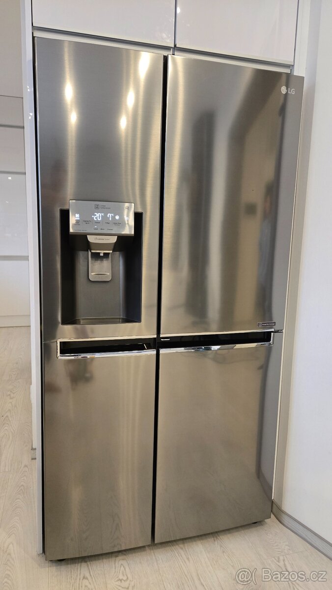 Americká lednice LG GSJ960PZBZ