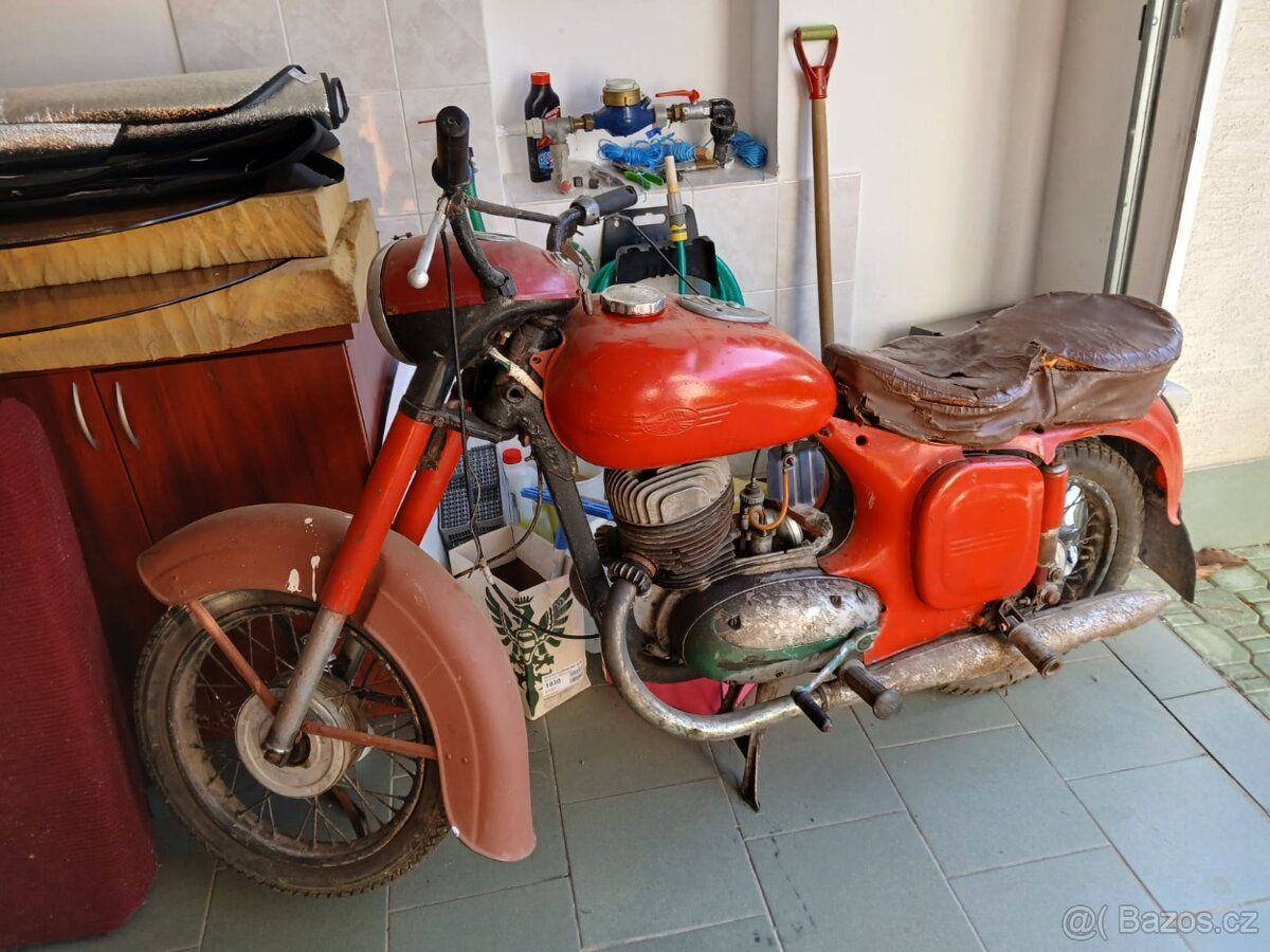 JAWA 250