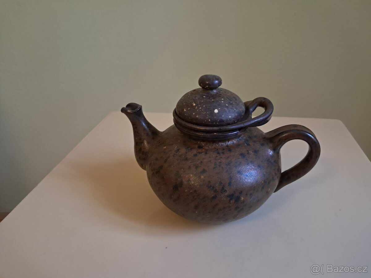 keramická konvice