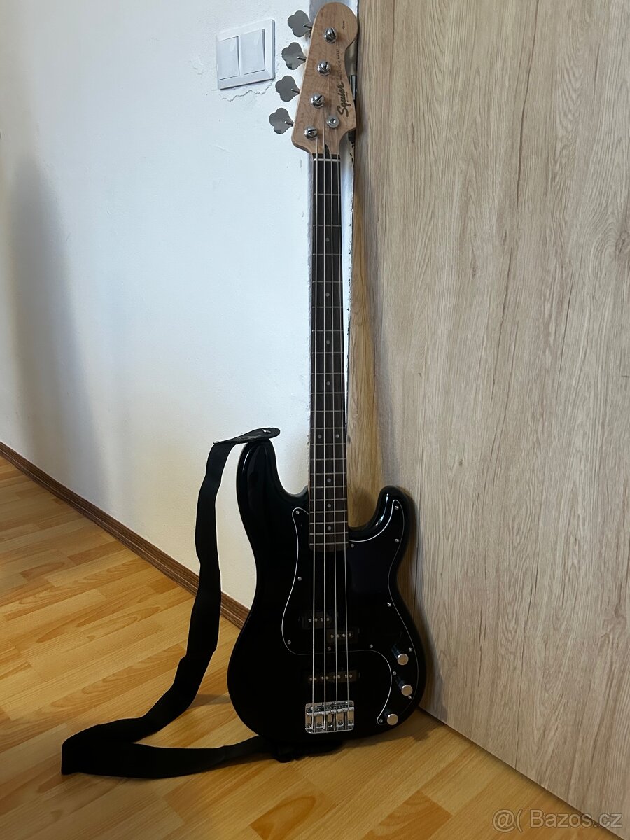 Baskytara Fender Squier Affinity + Fender Rumble 15