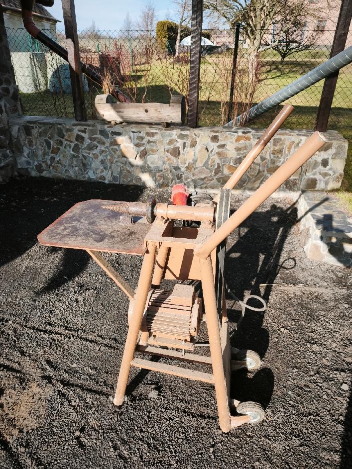 Kuželová štípačka.