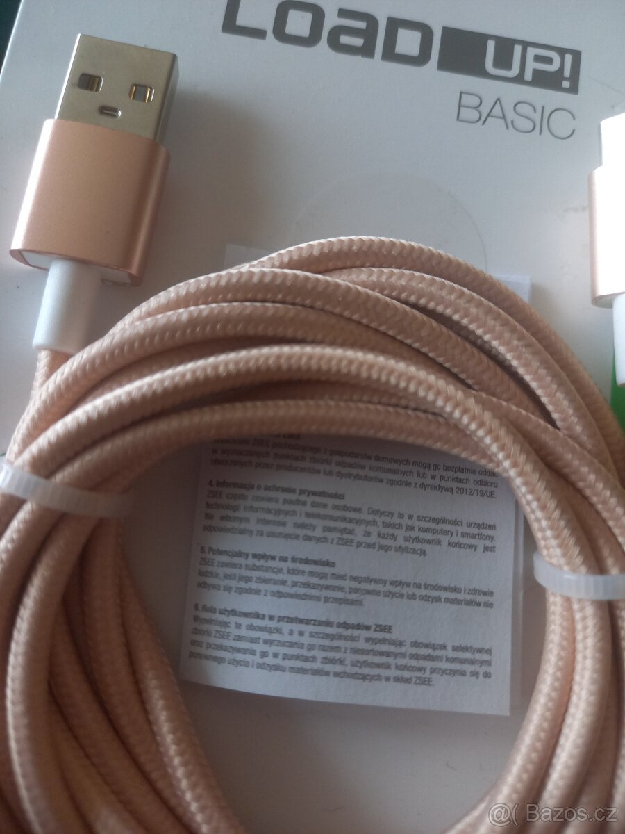 Nabíjecí a datový kabel