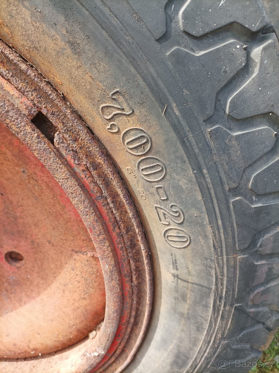 Pneu 7,00-20