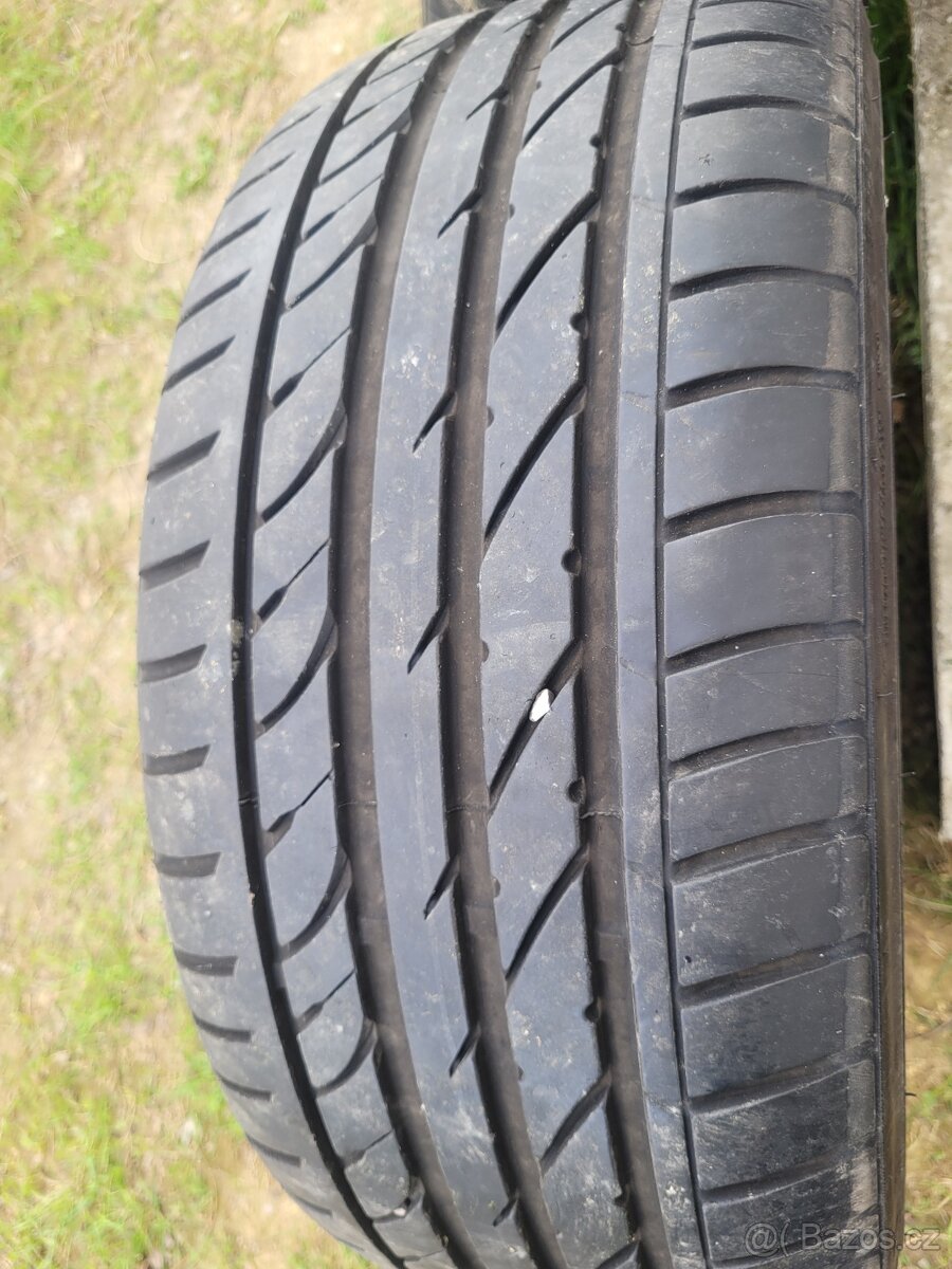 Prodám 4ks letní gumy 235/35/19 nové aj po 1ks