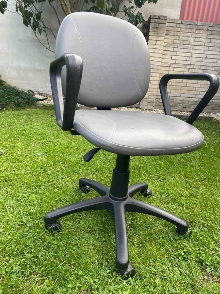 Kadeřnické křeslo