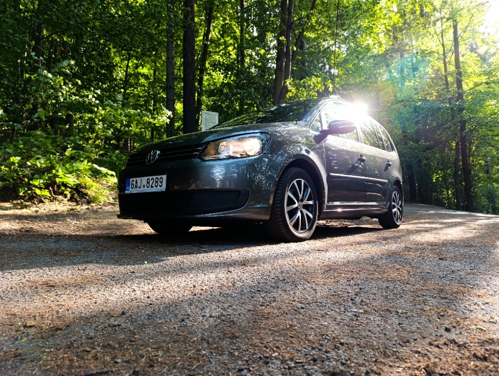 Touran 1.6 TDI TOP STAV, 6 st. manuál, 2012