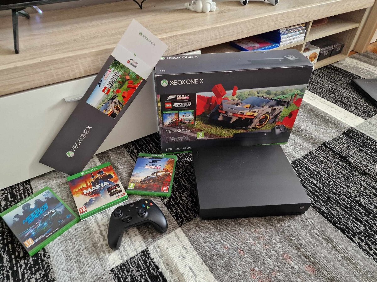 Herní Konzole Xbox One X 1TB s krabicí hrami