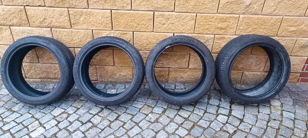 19" letních pneu Michelin Primacy 235/55 R19 96W XL