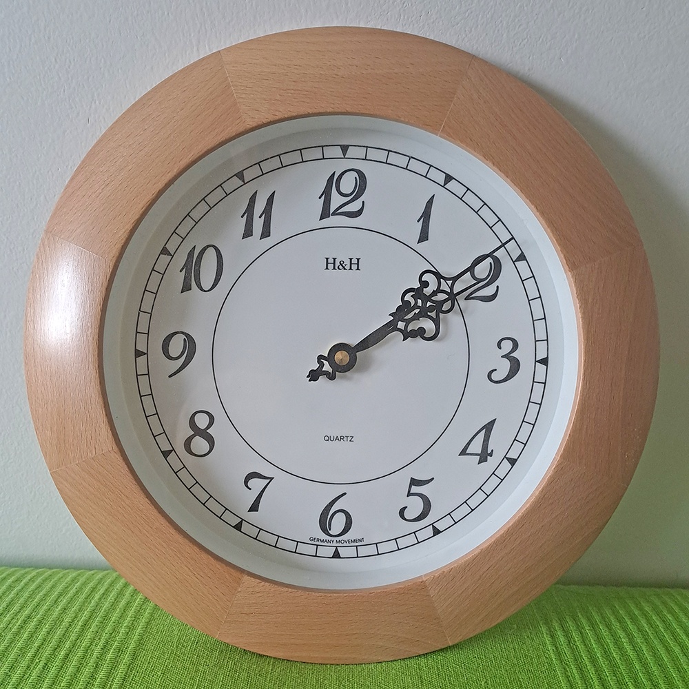 Nástěnné hodiny H&H
