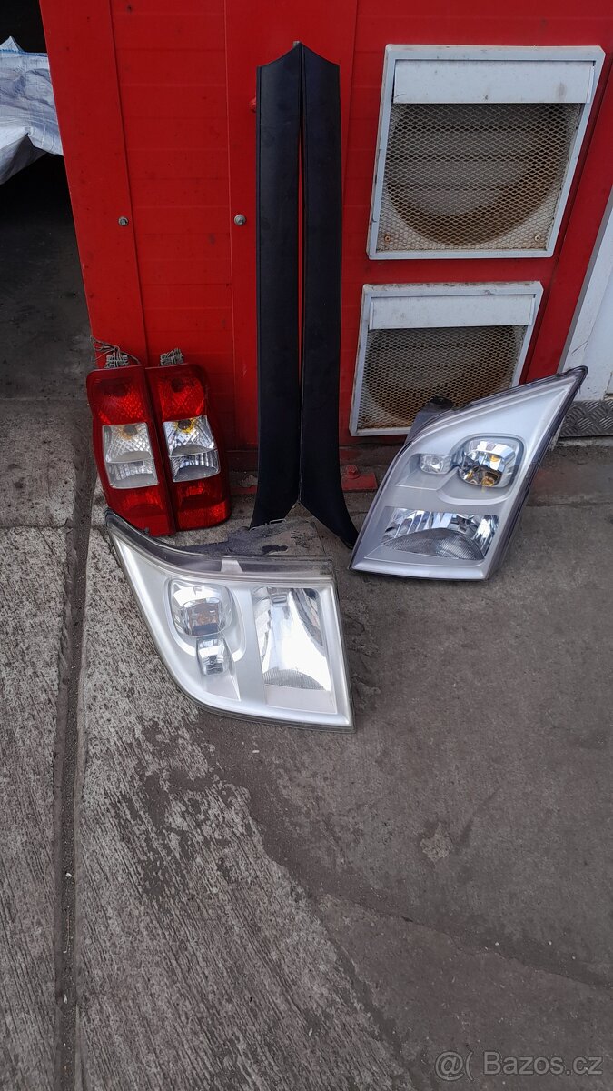 Prodám světla na Ford Tranzit a Conect