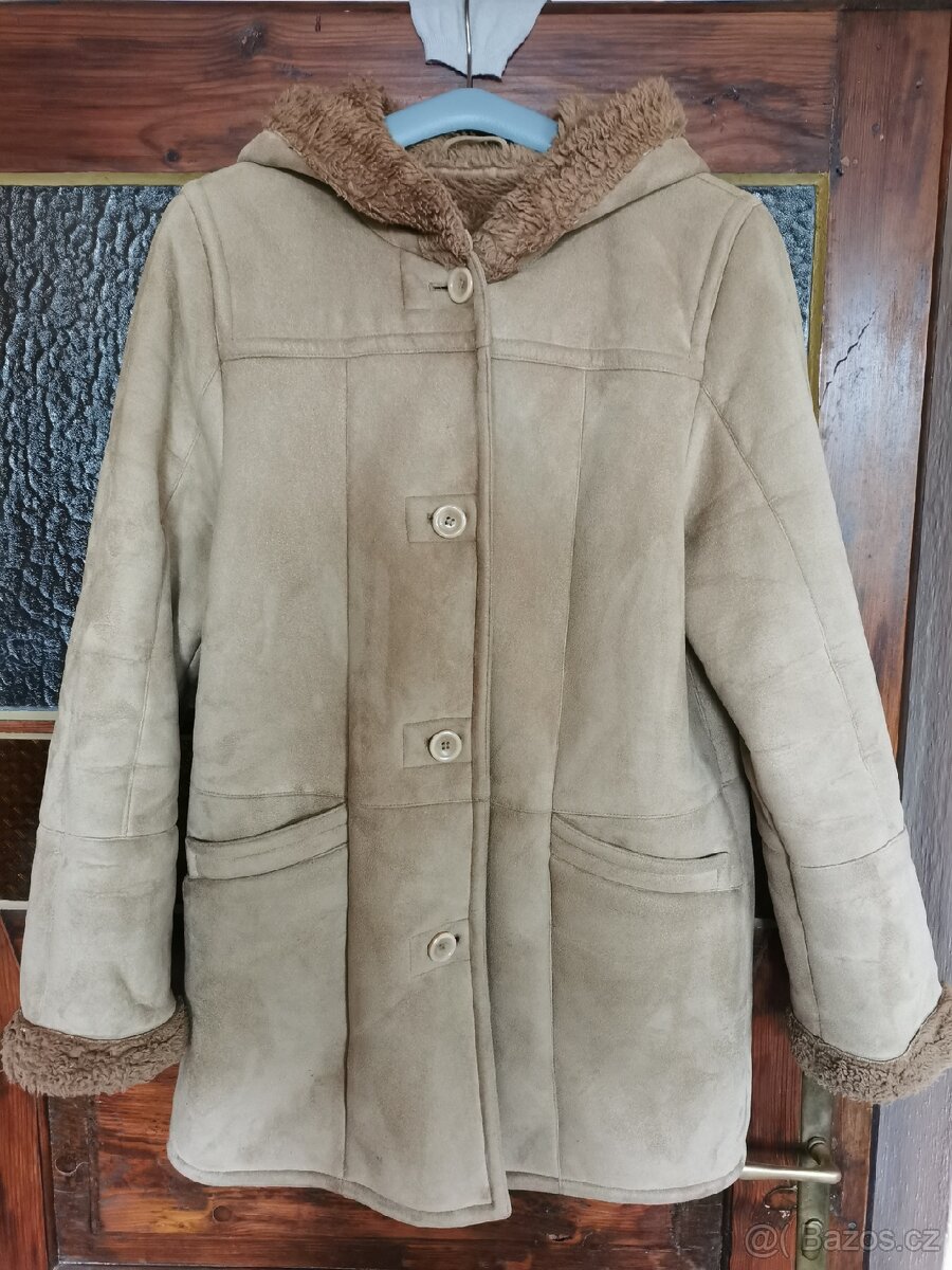 Kabát s kožíškem Butik