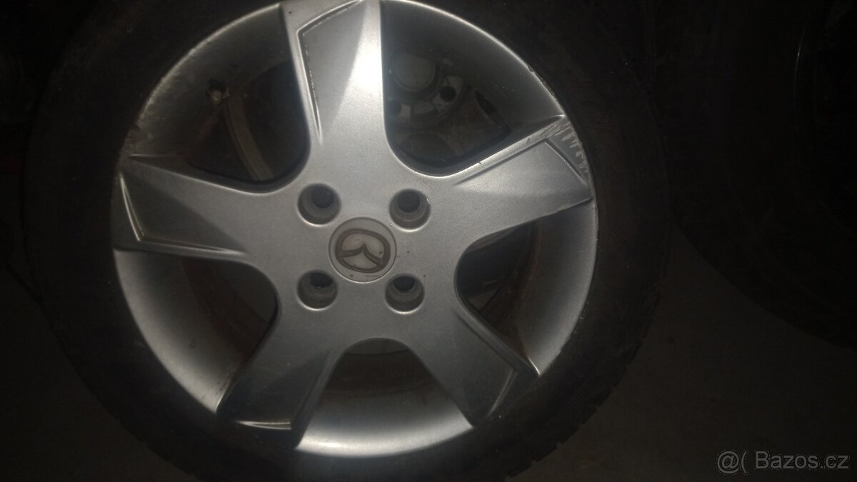 Mazda 2 Hlinikova kola R15