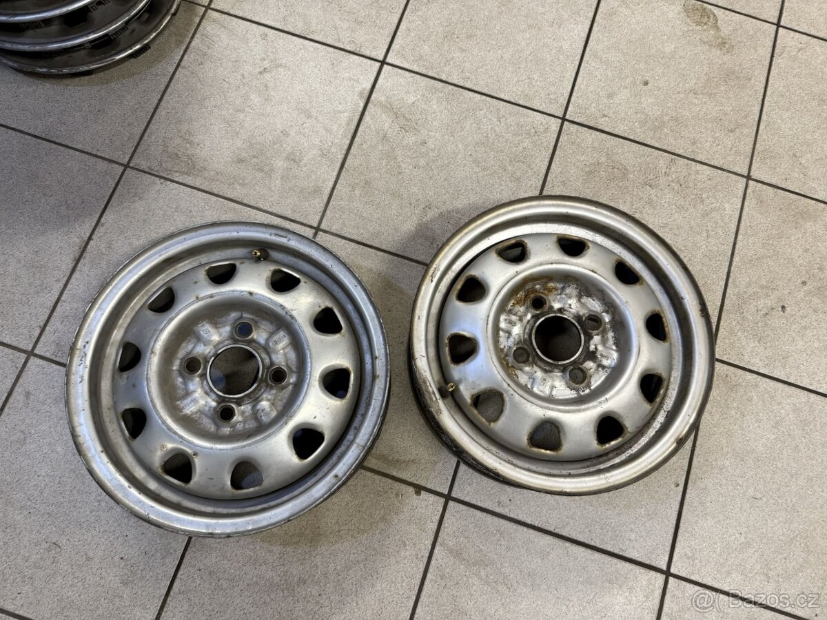 Plechové disky 13" Škoda Felicia.