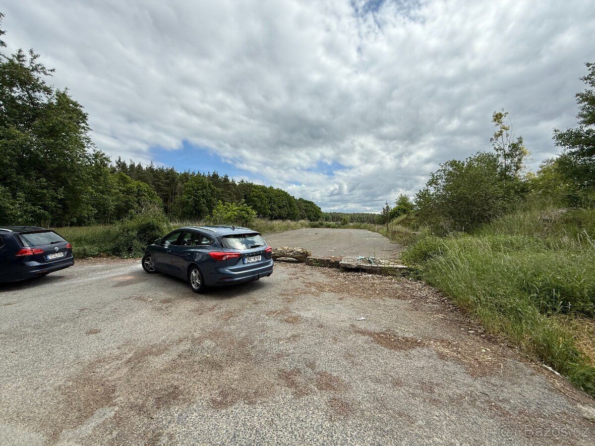 PARKOVIŠTĚ ODTAHOVKY / VOZOVÉHO PARKU na D5 - EXIT Nýřany