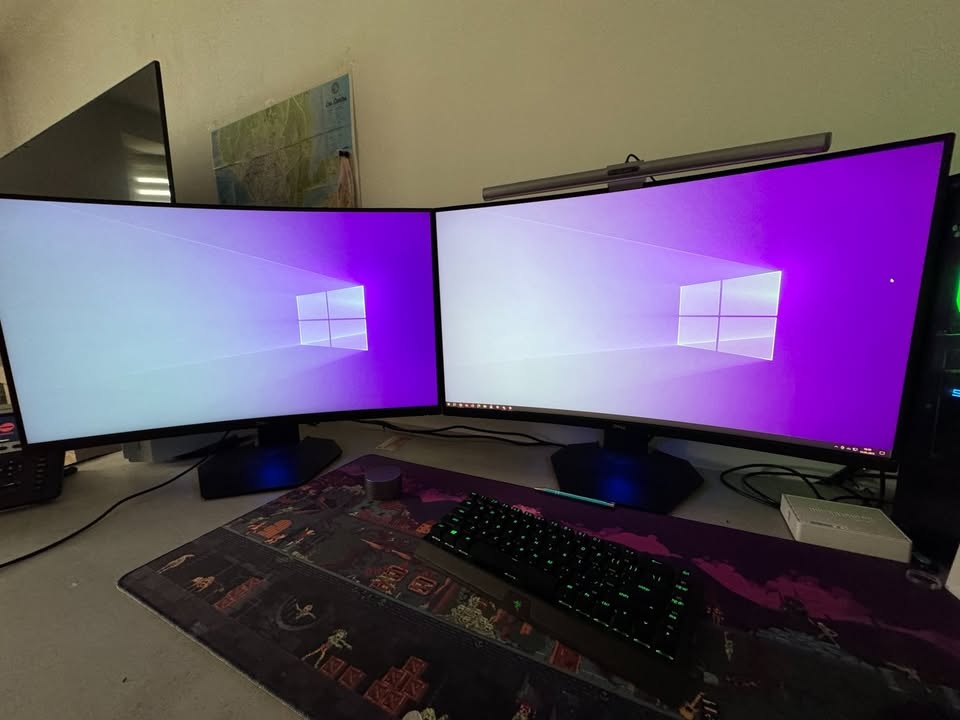 2x 31.5" Dell S3222DGM Curved