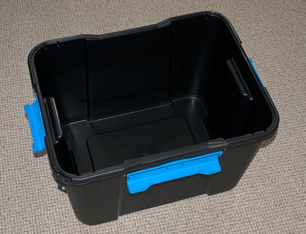SCUBA BOX M