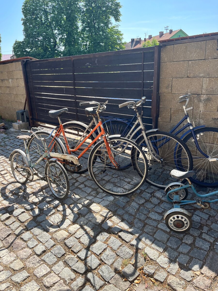 Prodám svoji sbírku retrokol