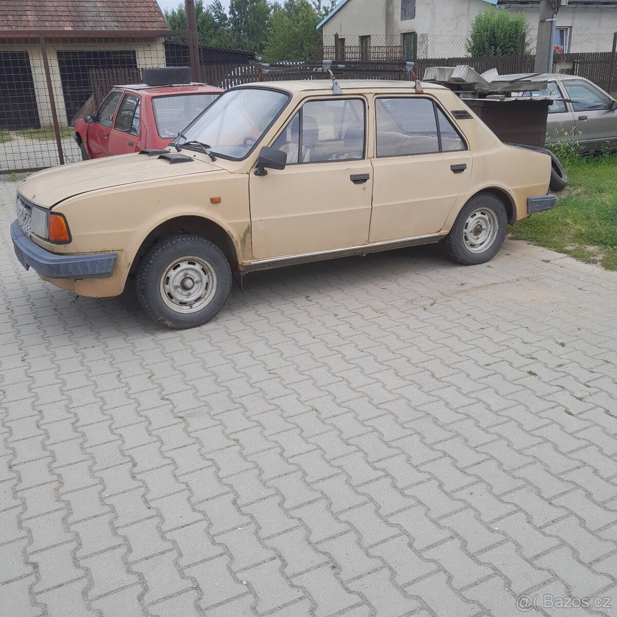 Škoda 120