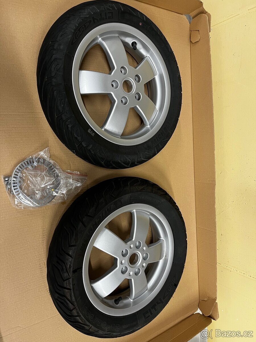 Prodám kola Vespa gts