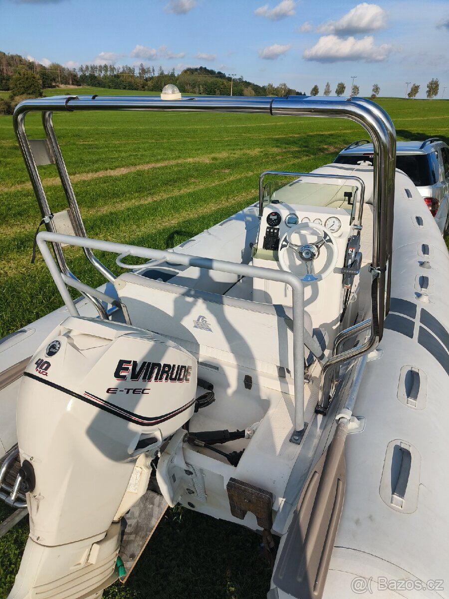 Prodám motorový RIB člun 40HP