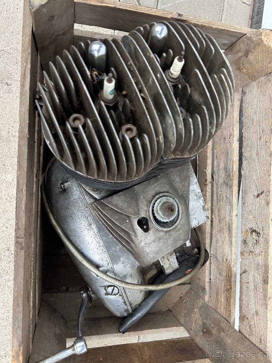 Jawa 350 motor