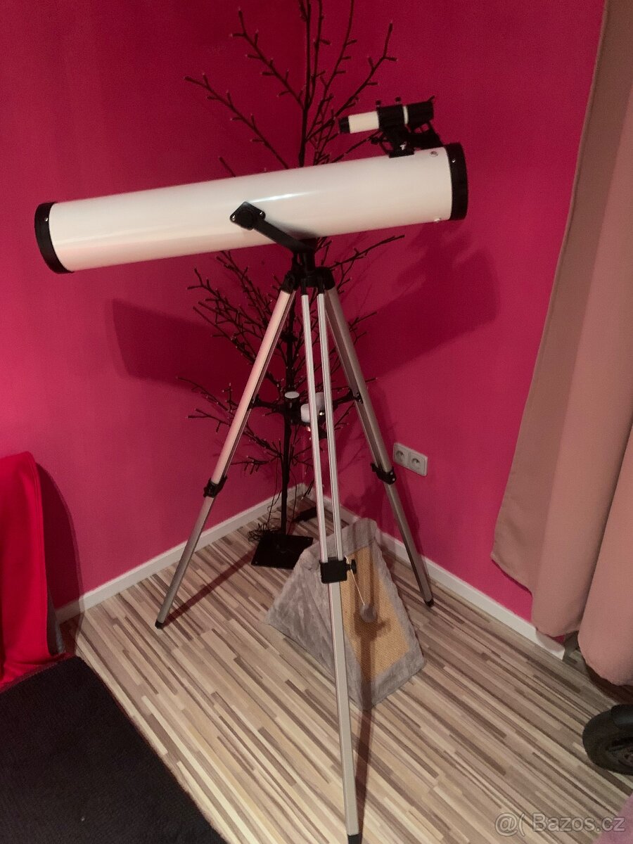 Prodám astronomický teleskop
