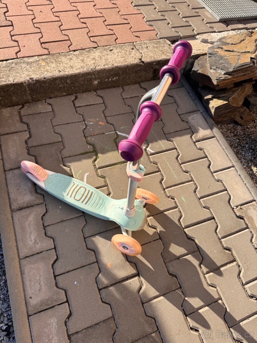 Dětská koloběžka se 3 kolečky B1 500 bílo-mátová