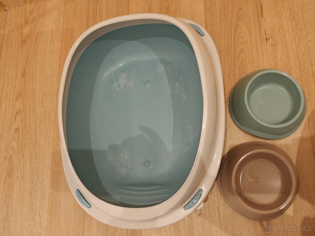 Misky a kočičí záchod - pro koťátko.