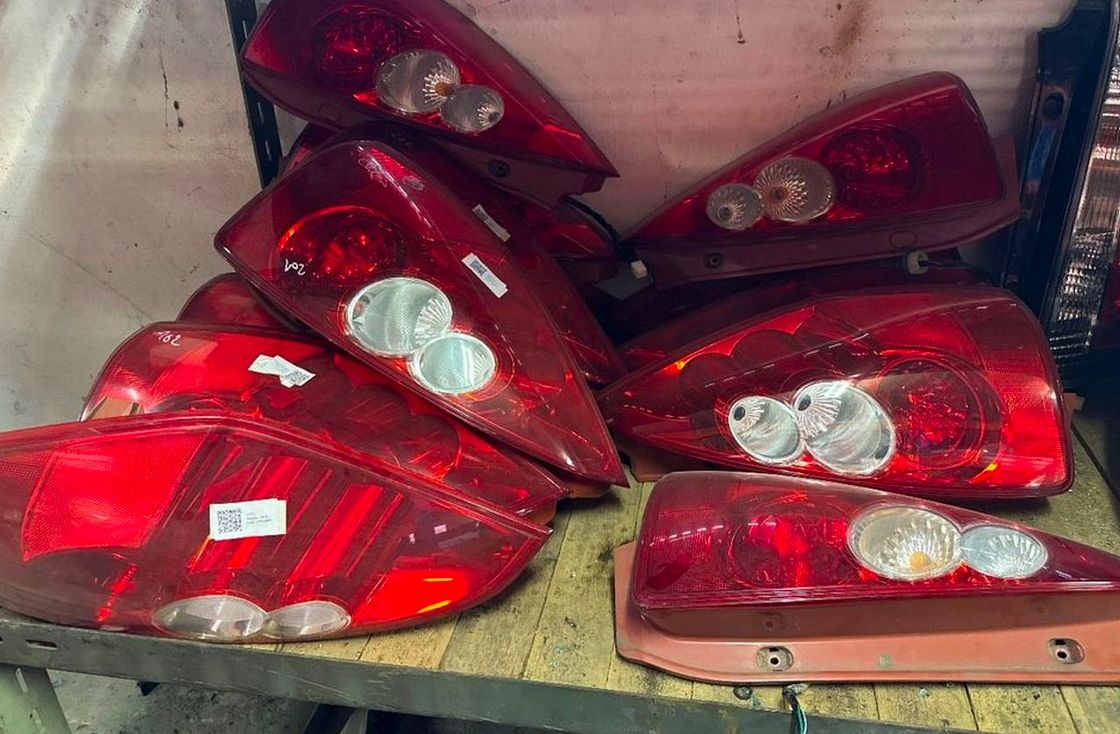 Mazda 5 CR 19 světlomety zadní