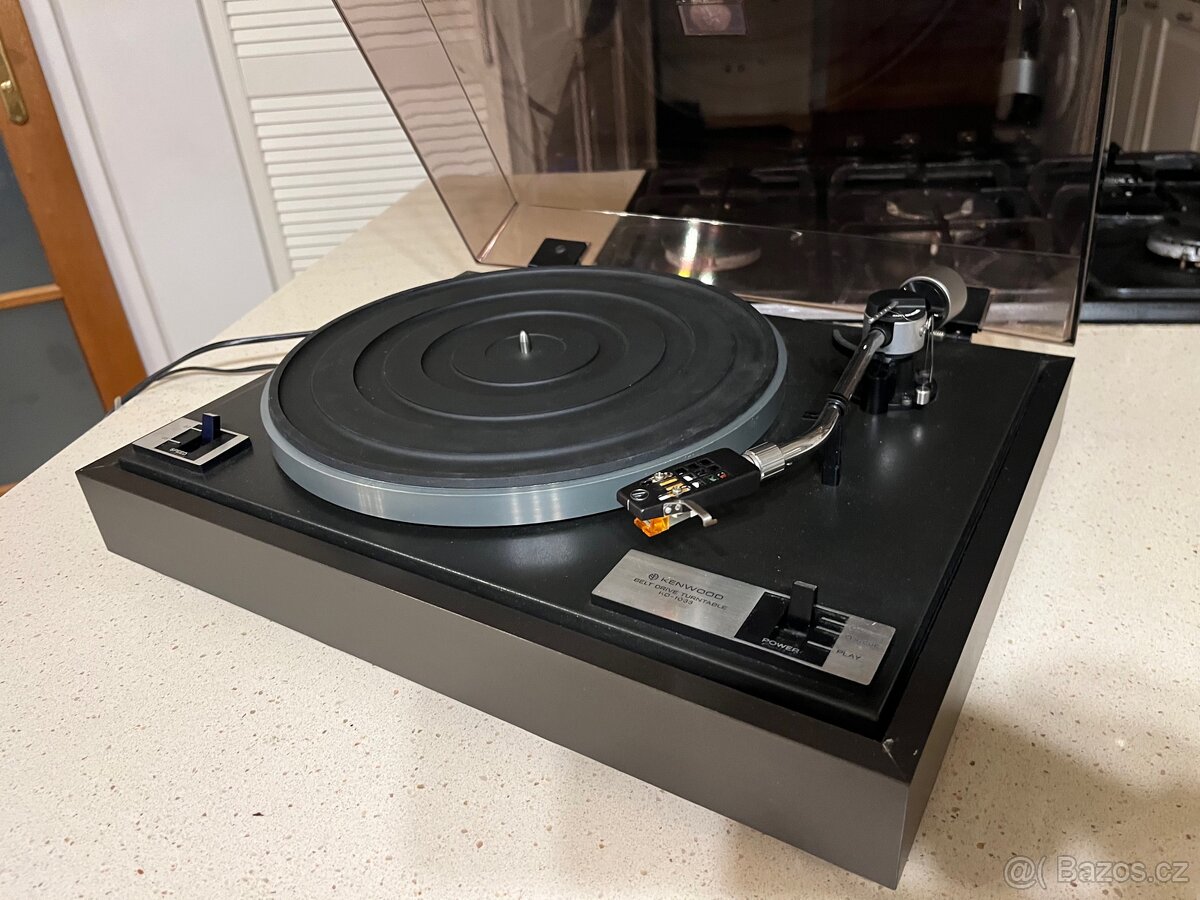 Vintage gramofon Kenwood (Trio) KD-1033B