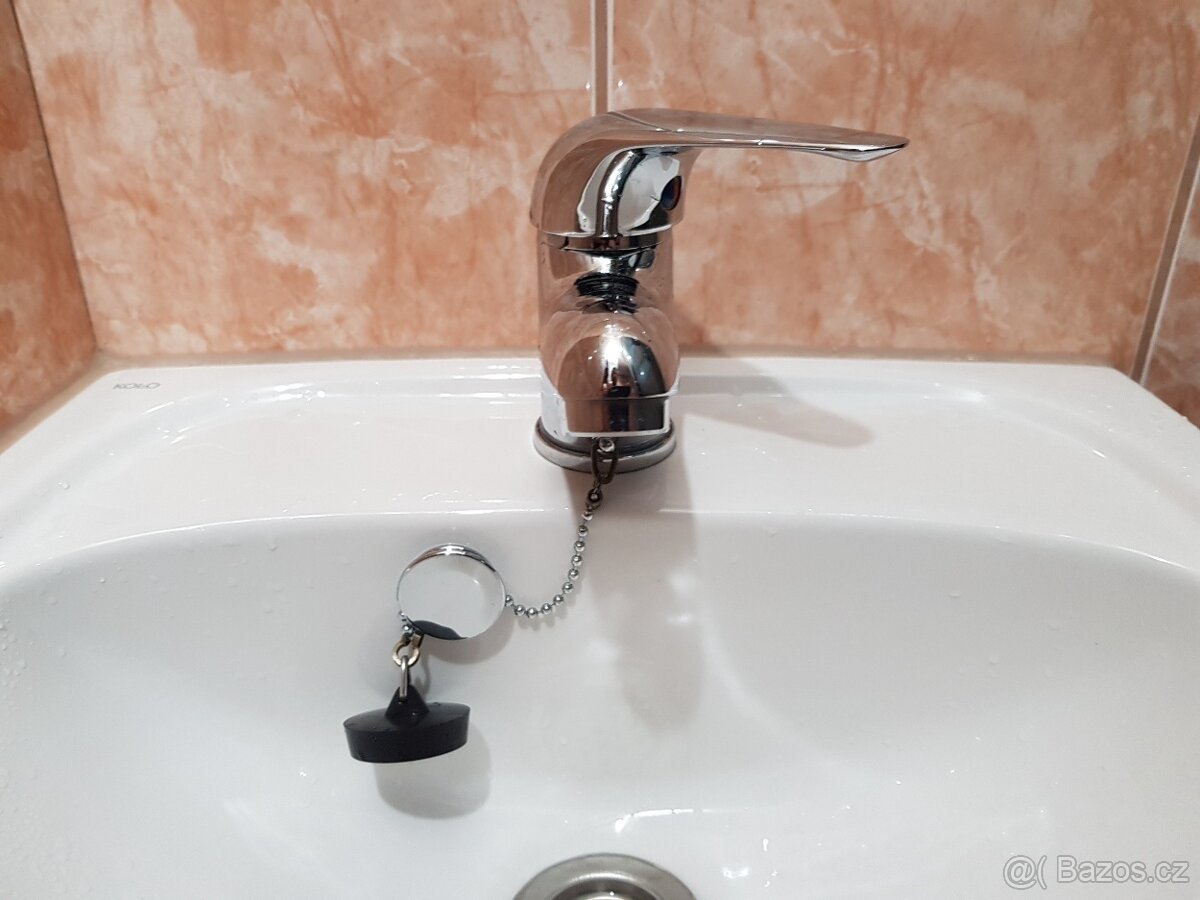 Krytka přepadu do malého umyvadla / ORLOVÁ