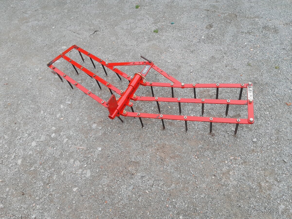 Vari brány trojřadé