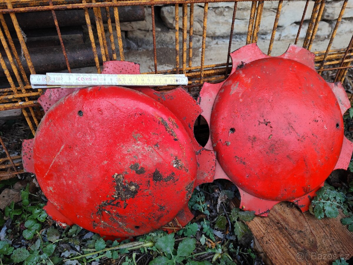 Díl ze zemědělského stroje, traktoru