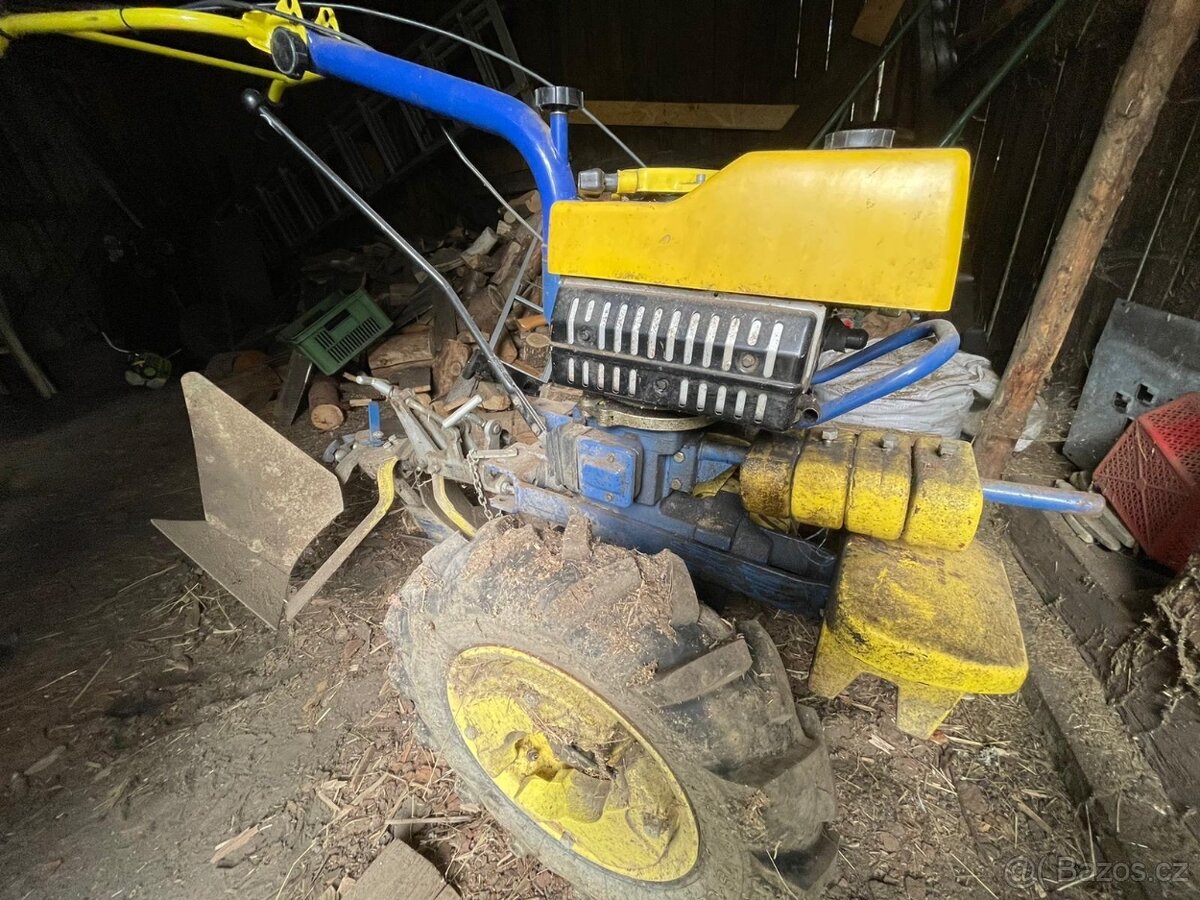 Koupím VARI AGZAT DAKR a jiné stroje