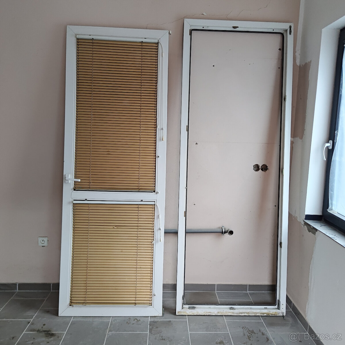 Plastové dveře 240 x 90