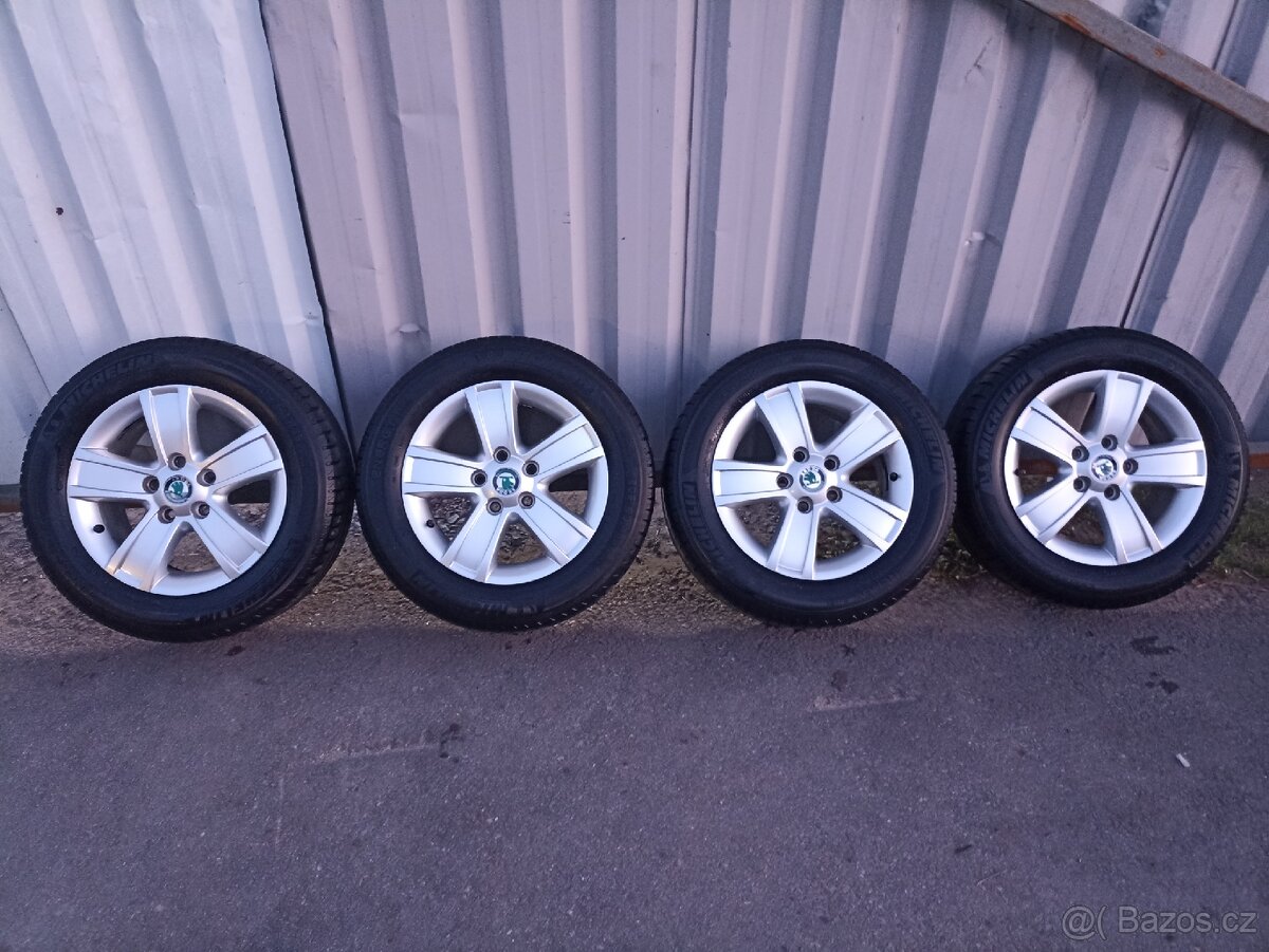 Alu kola 5x112 R15.