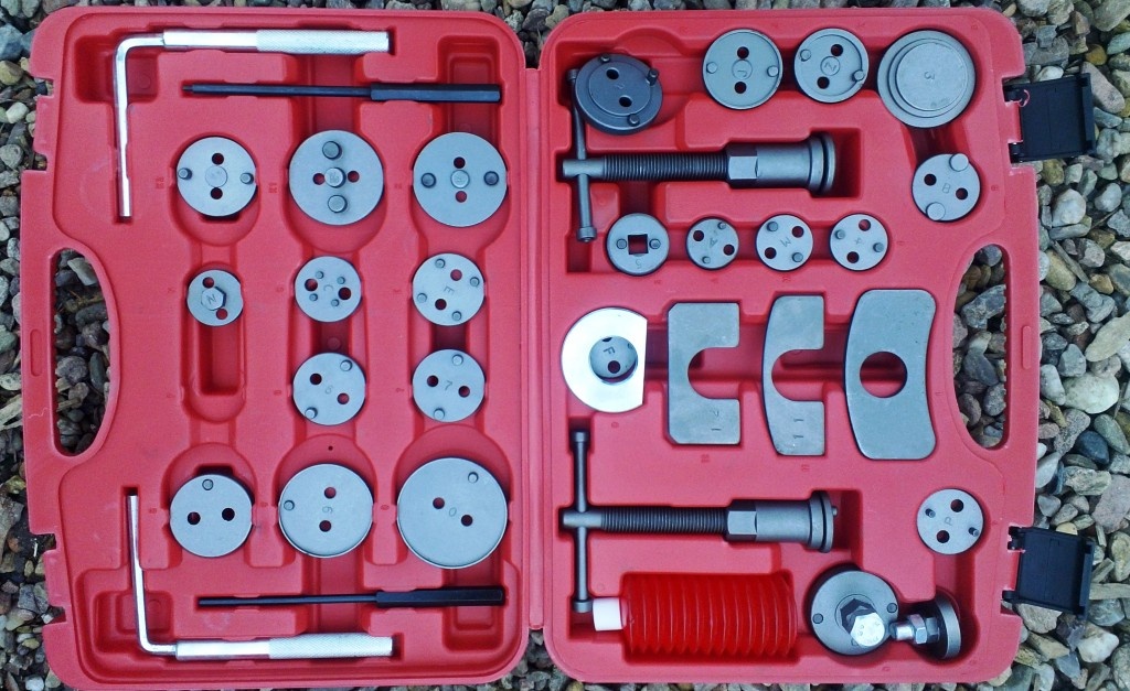 Přípravek na výměnu brzdových destiček 35 ks