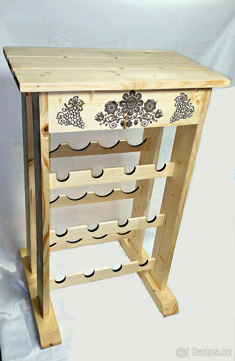 Prodám stojan na víno.