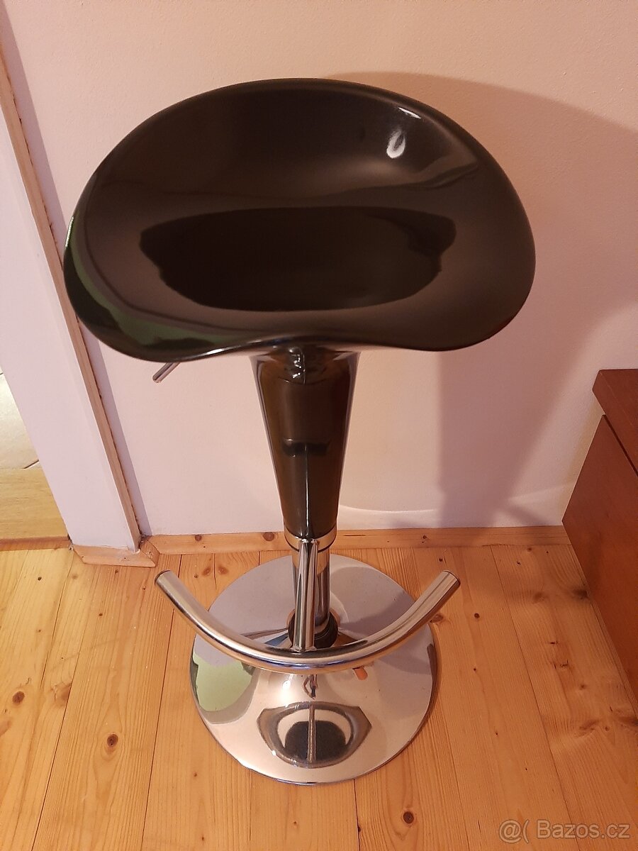 Barová elegantní židle