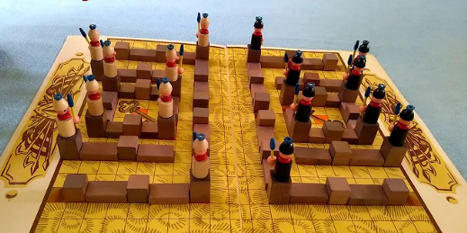 Poptávka - Dobývání hradu stolní hra