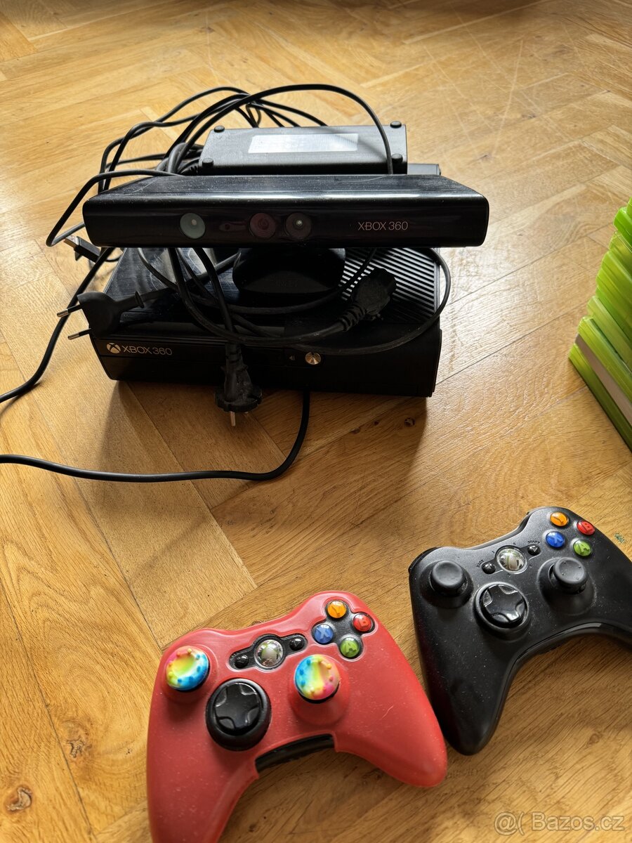 Xbox 360 E + Kinect a DJ Pult