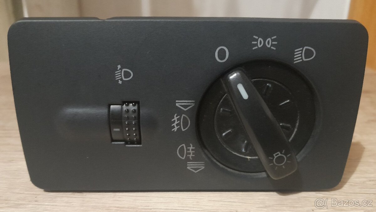 Spínač světel Fabia 1