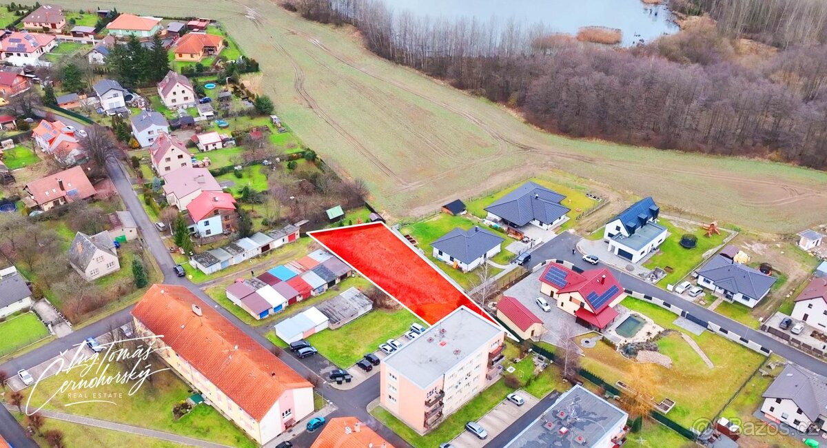 Prodej pozemku 1 040 m v Bohutíně klidná lokalita u rybníka